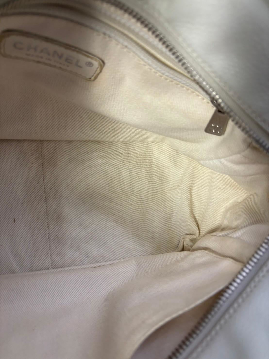 CHANEL Caviar Skin white bag PST