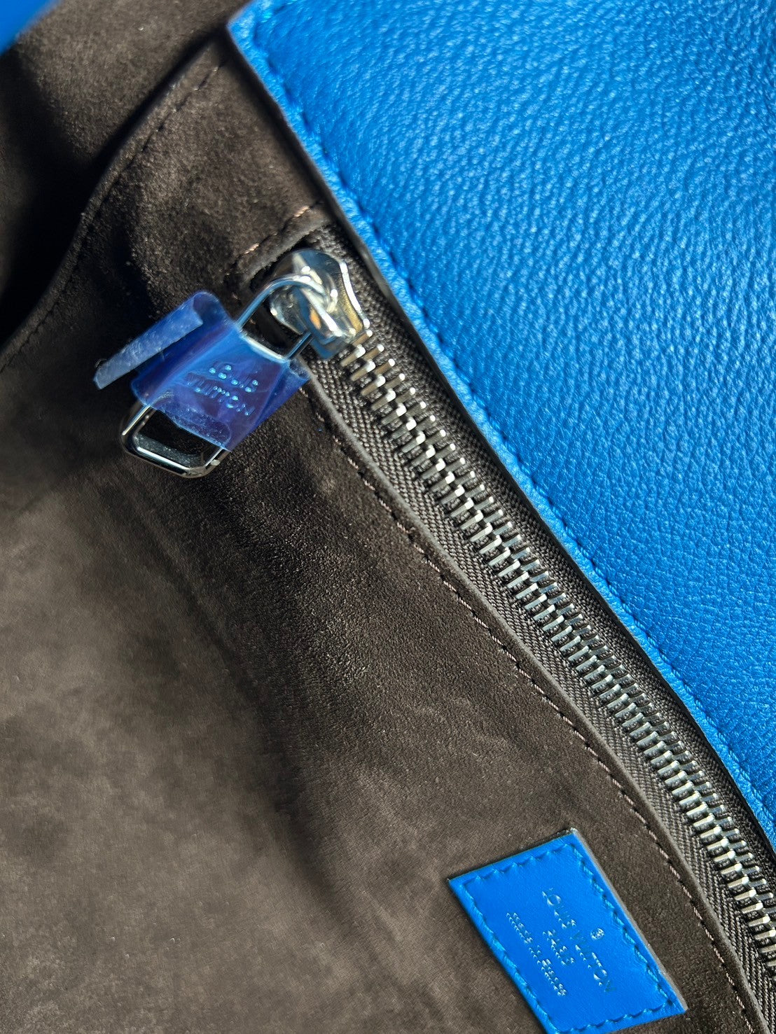 Louis Vuitton Vellore Handbags M94483