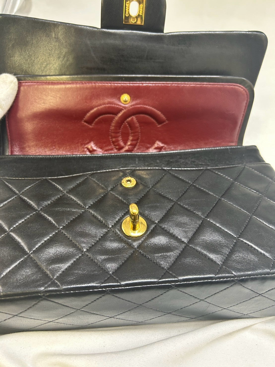 CHANEL Matelassé lambskin Shoulder bag