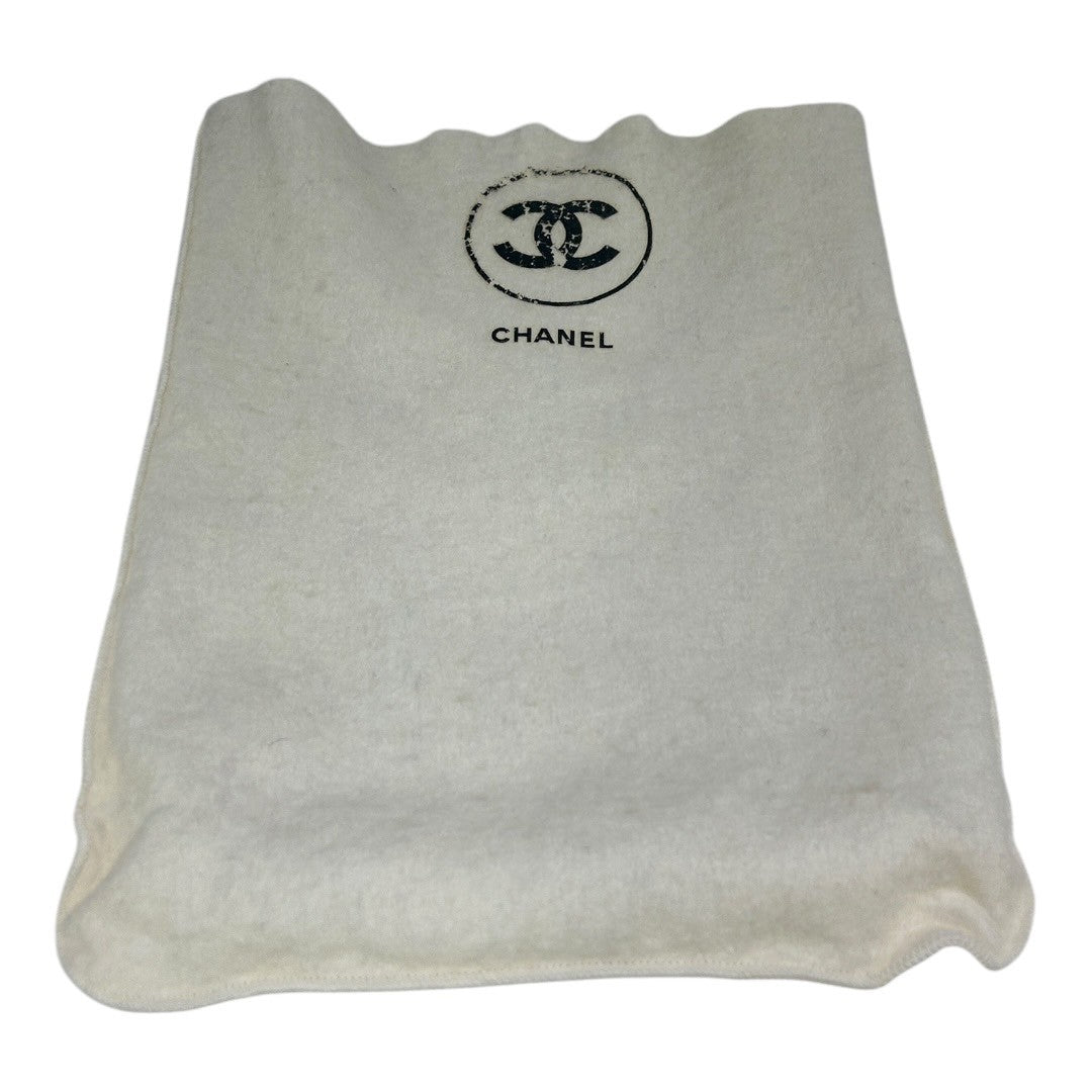 CHANEL Matelassé lambskin Shoulder bag
