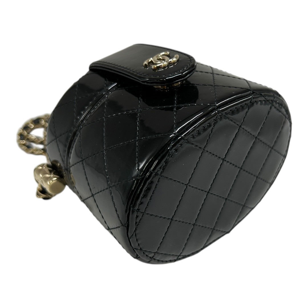 CHANELMatelassé Pouch shoulder