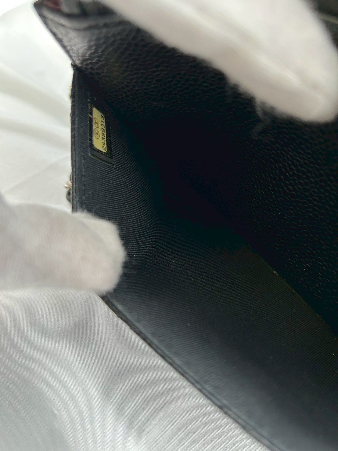 CHANEL Chain Wallet Caviar Skin