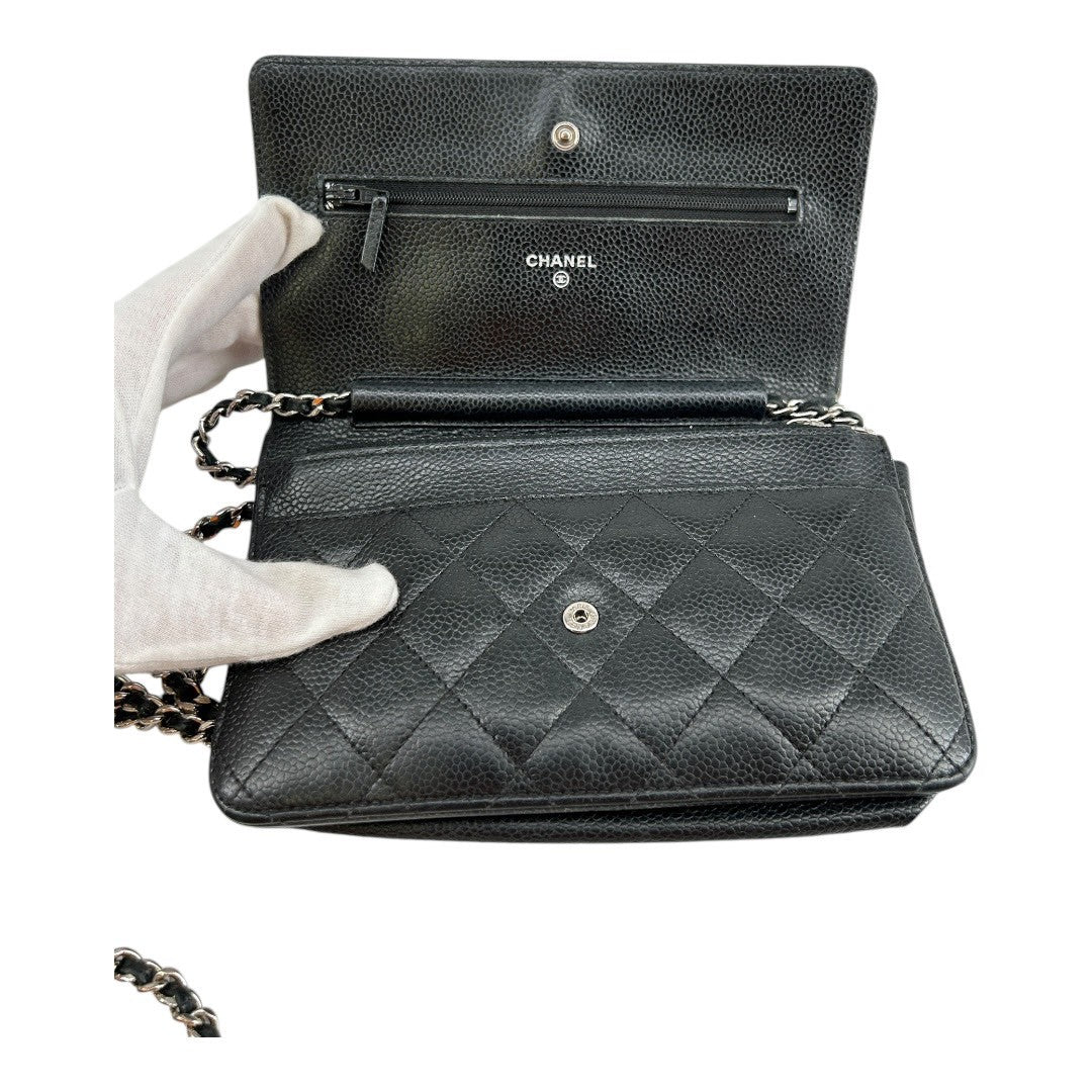 CHANEL Chain Wallet Caviar Skin