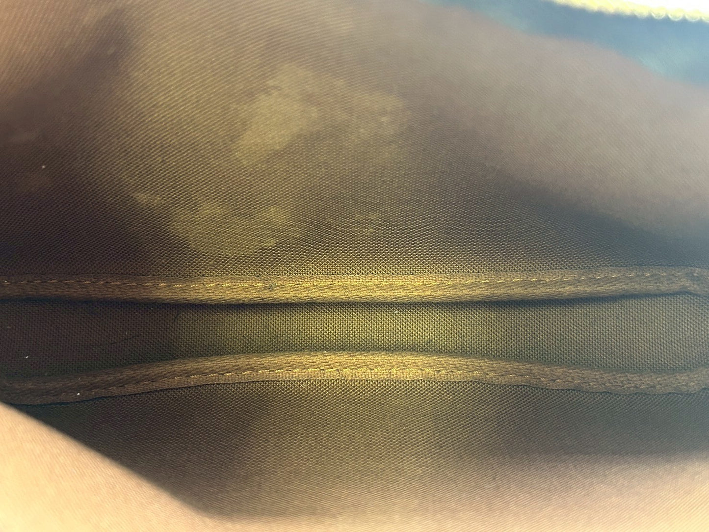 Louis Vuitton Accessories Pouch Argent