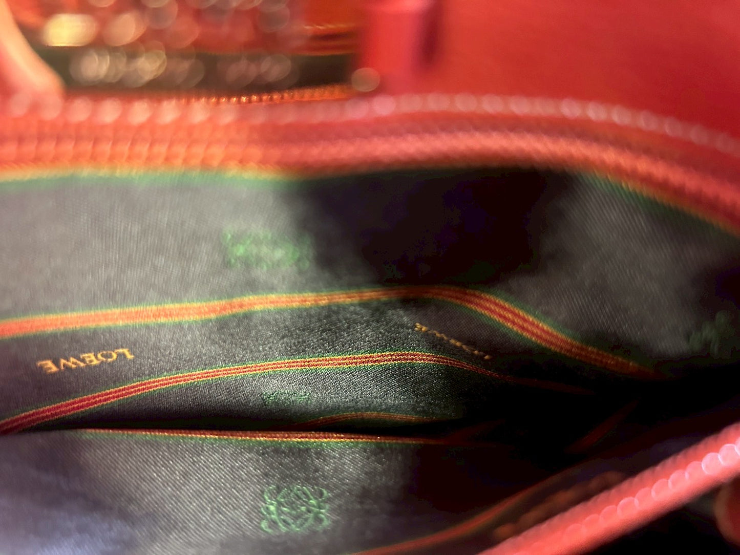 LOEWE Shoulder bag leather red