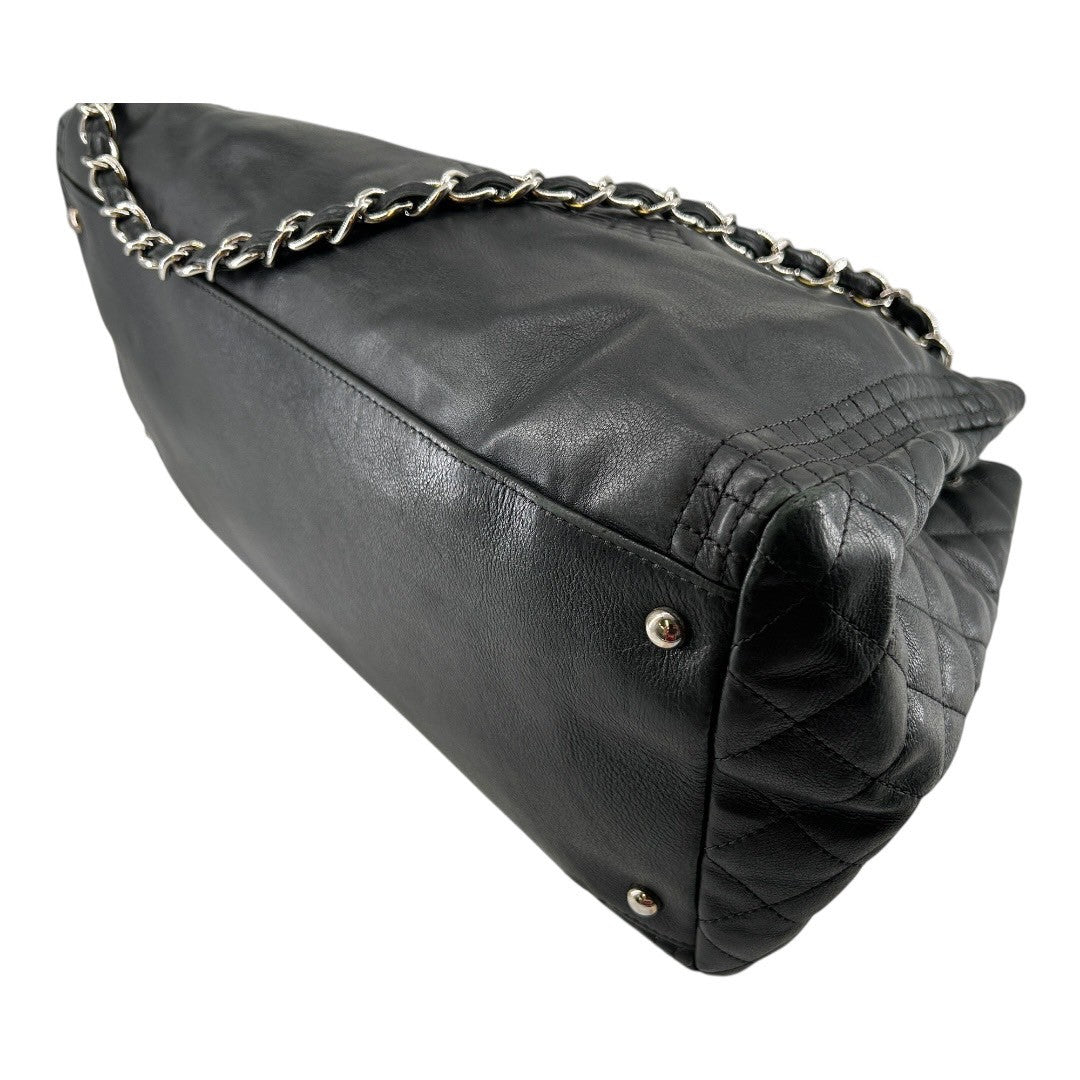 CHANEL Women's Chain Shoulder Bag Black
