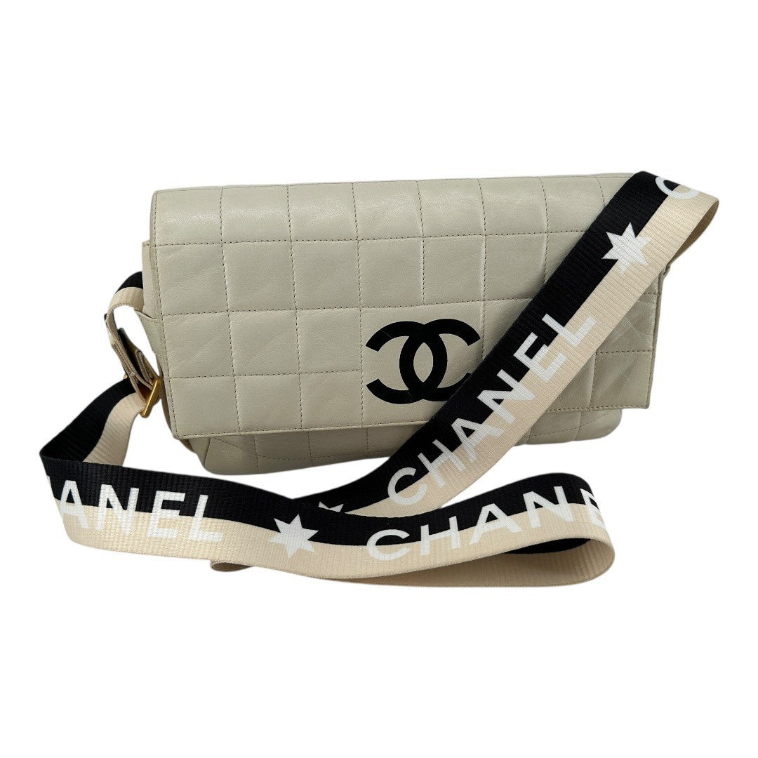 CHANEL Shoulder bag, chocolate bar, Coco mark