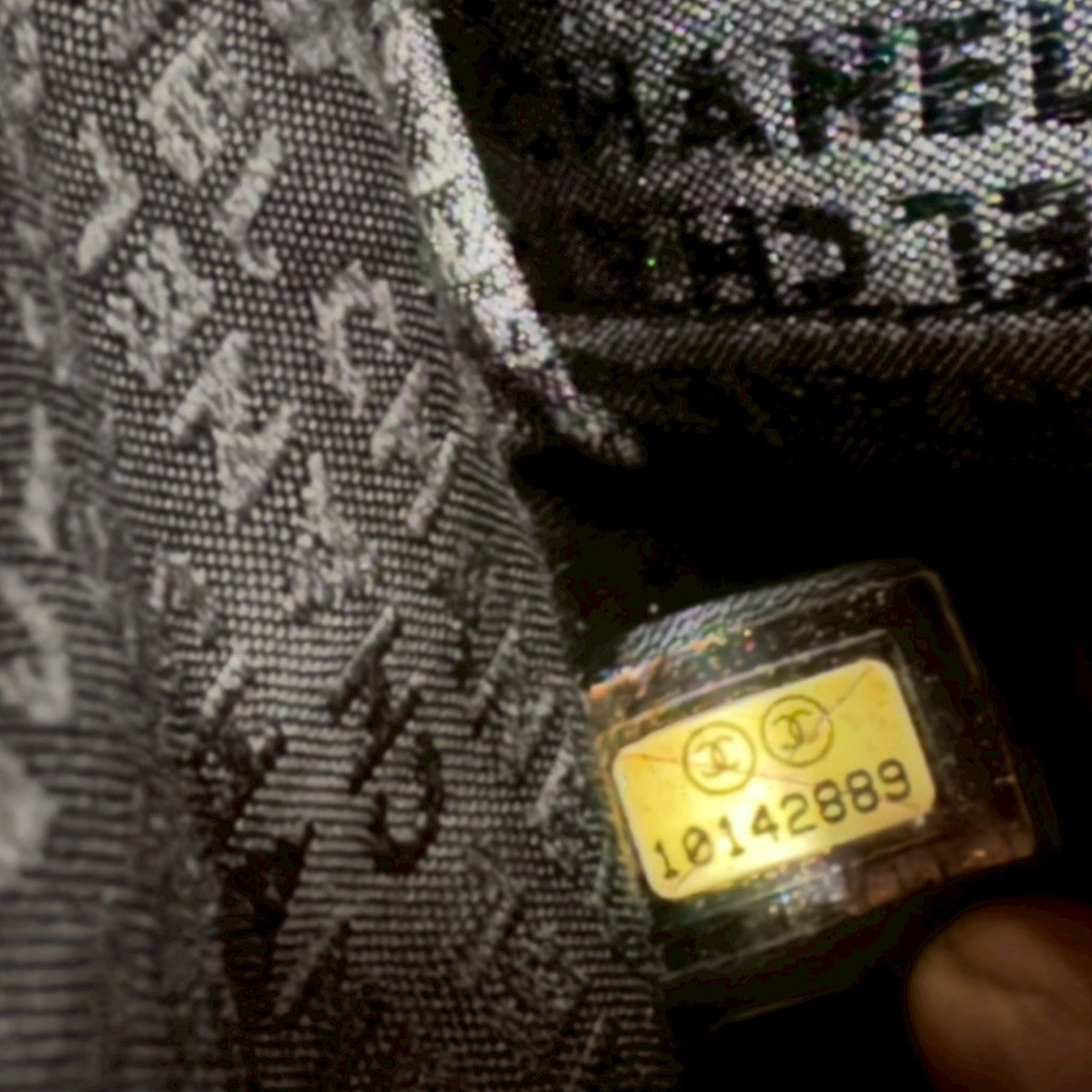 CHANEL Tote bag, caviar skin, executive