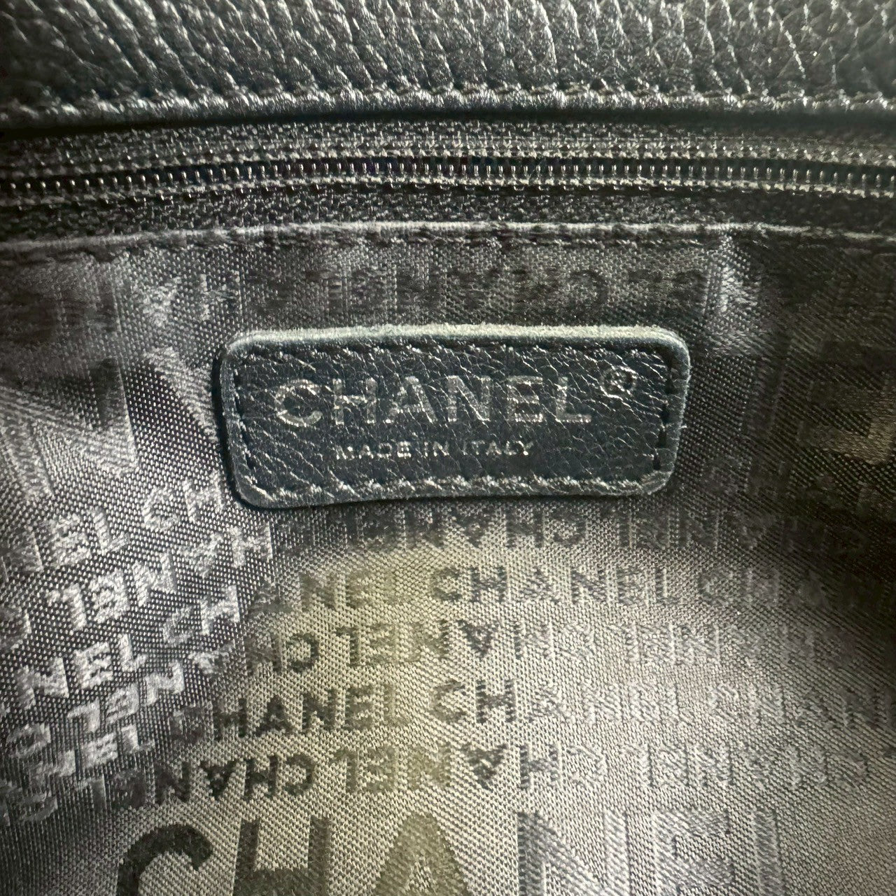 CHANEL Tote bag, caviar skin, executive