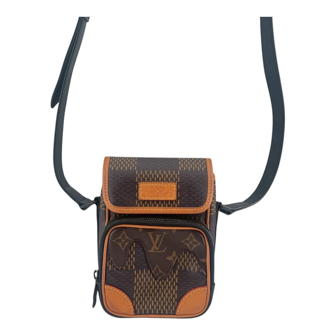 Louis Vuitton Women's shoulder bag, smartphone bag