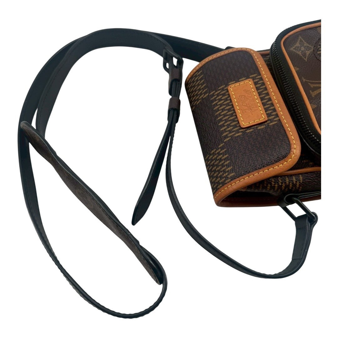 Louis Vuitton Women's shoulder bag, smartphone bag