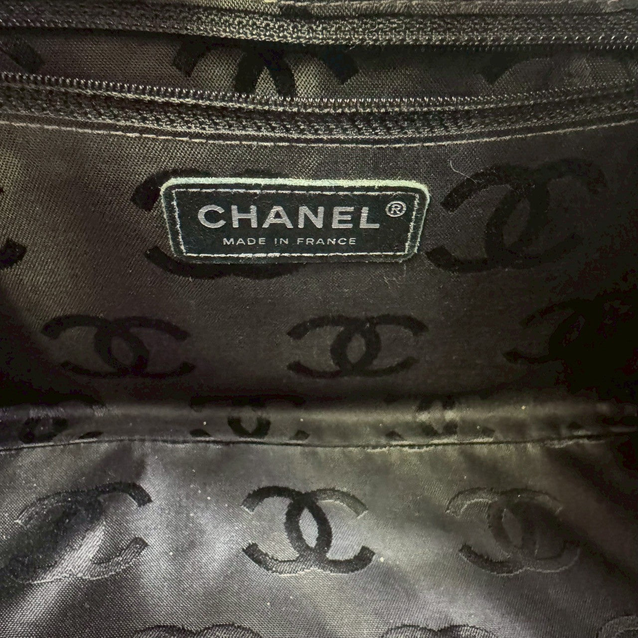 CHANEL 香奈兒 Women's handbags, Cambon tote bags