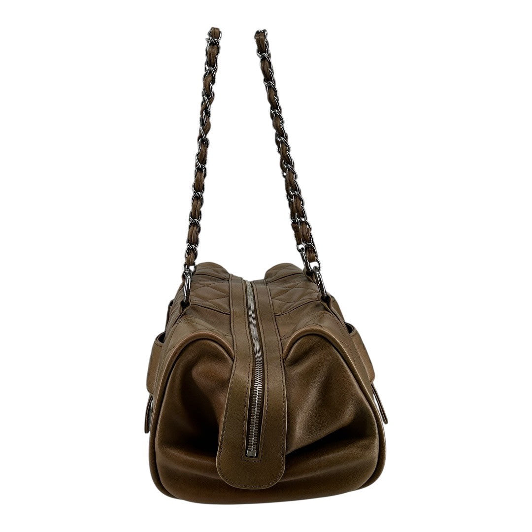 CHANEL Lambskin chain shoulder bag
