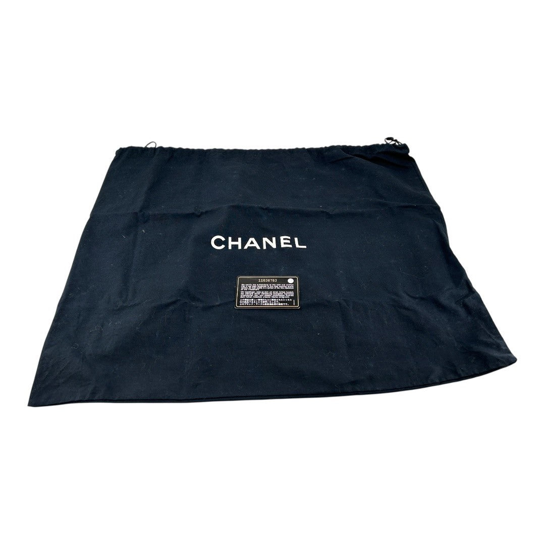 CHANEL Lambskin chain shoulder bag