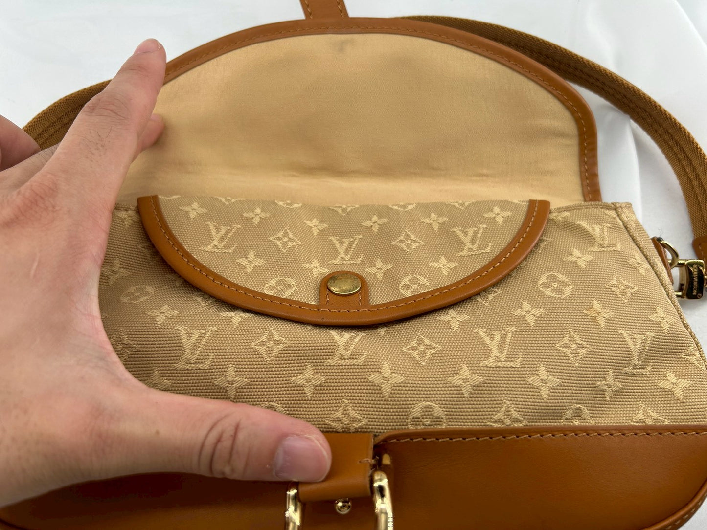 Louis Vuitton　Women's Shoulder Bag Majorie