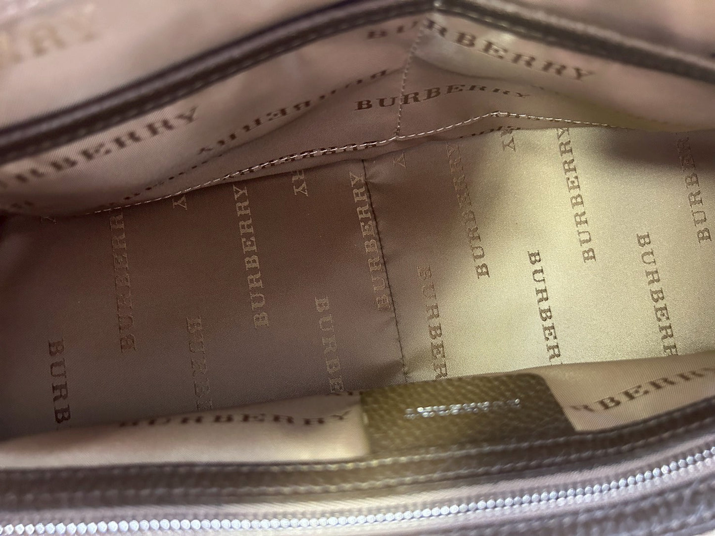 Burberry　Women's Nova Check Handbag