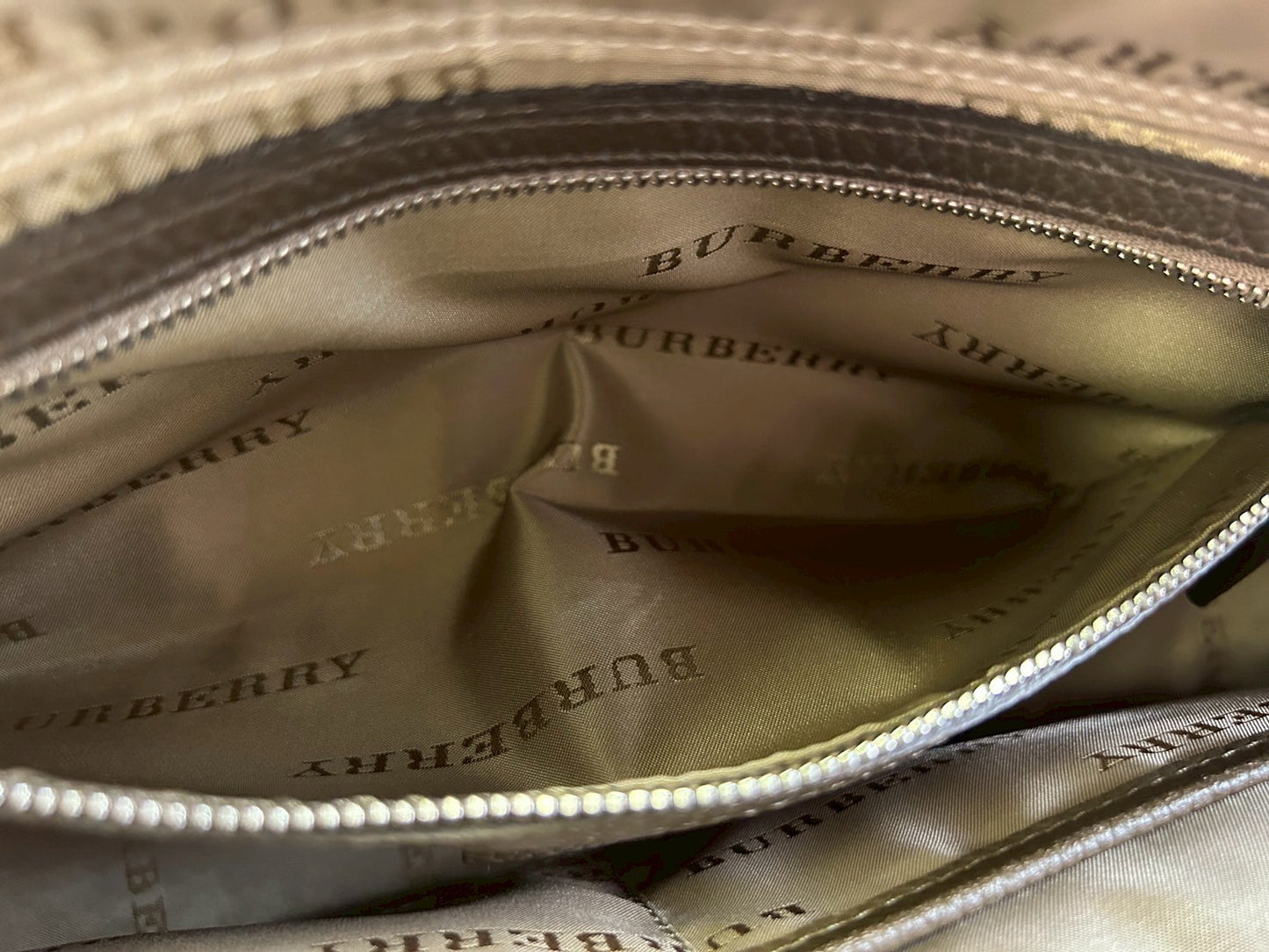 Burberry　Women's Nova Check Handbag