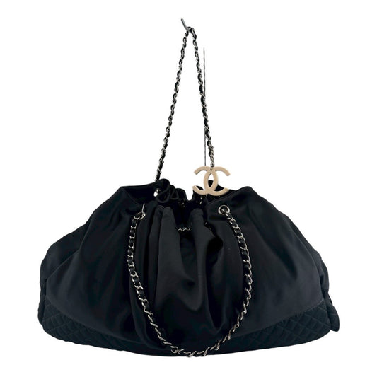 CHANEL  Shoulder bag, Matelasse, Chain shoulder, Black