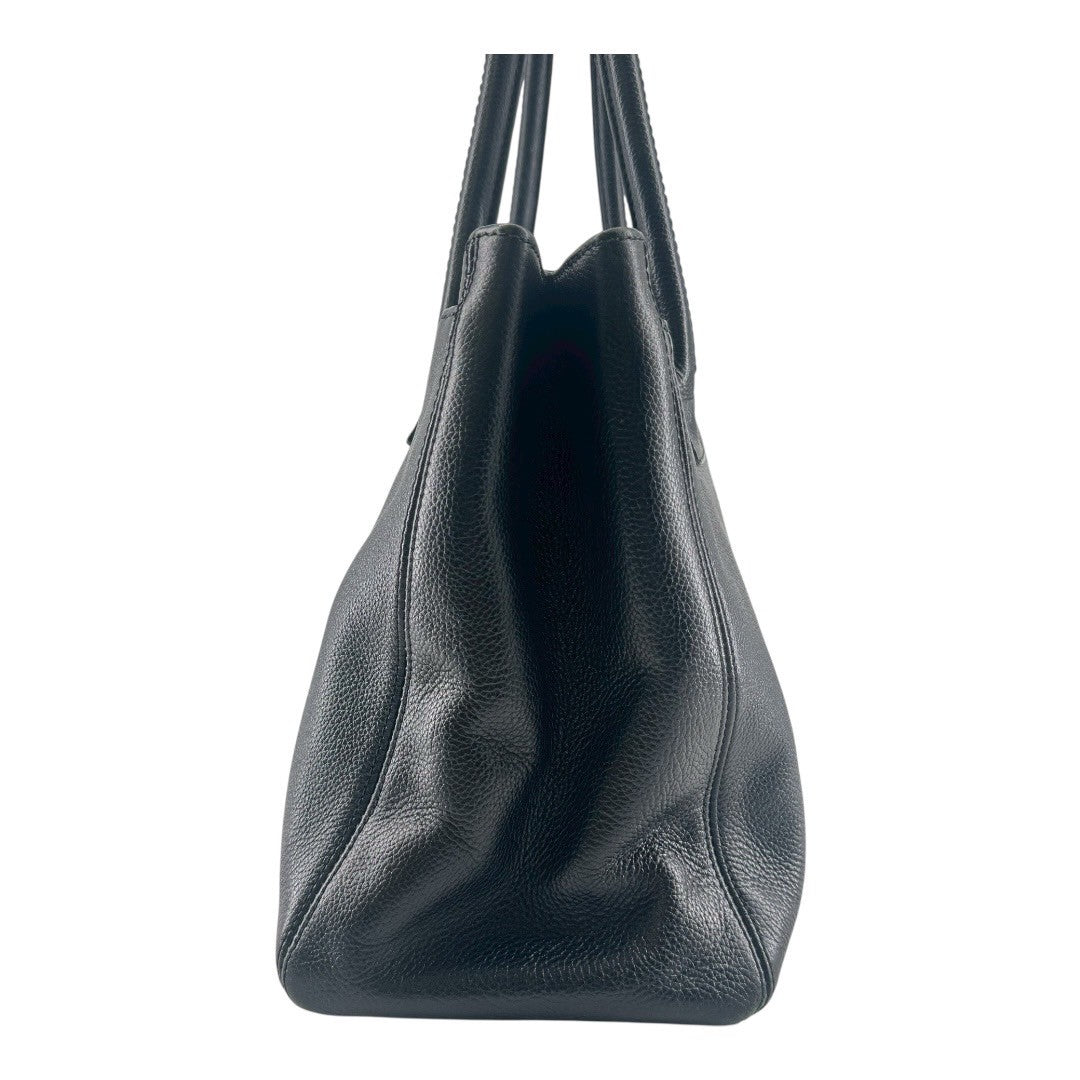 CHANEL　Tote bag, caviar skin, executive