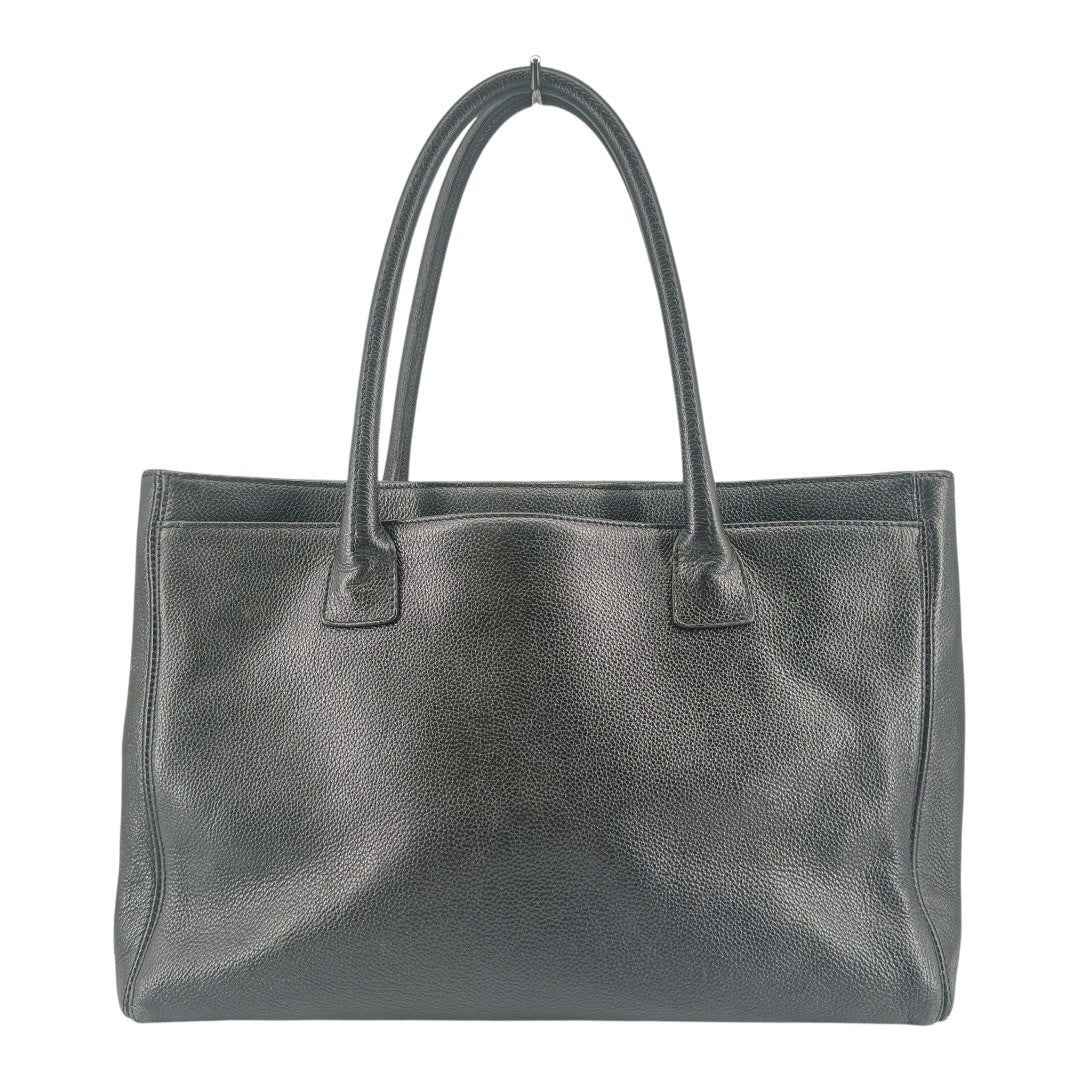 CHANEL　Tote bag, caviar skin, executive