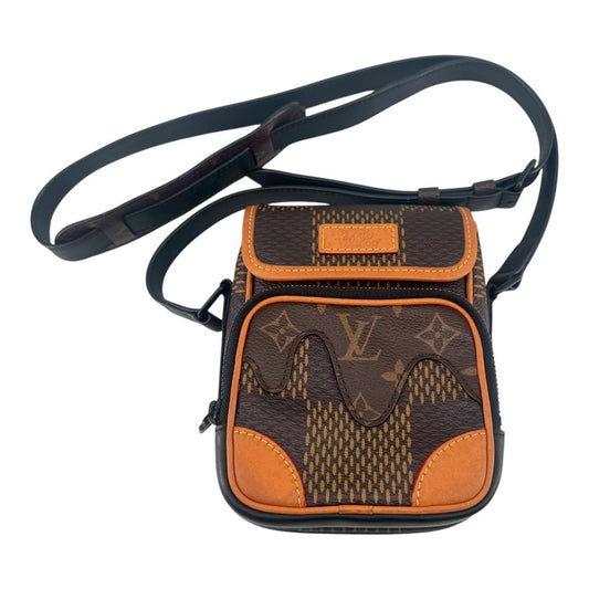 Louis Vuitton  Women's shoulder bag, smartphone bag
