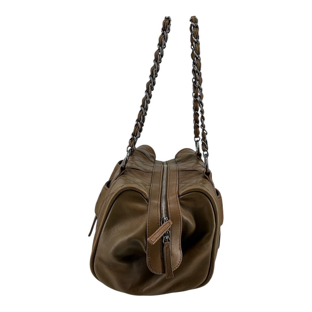 CHANEL　Lambskin chain shoulder bag